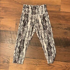 Patterned Black and White Leggings